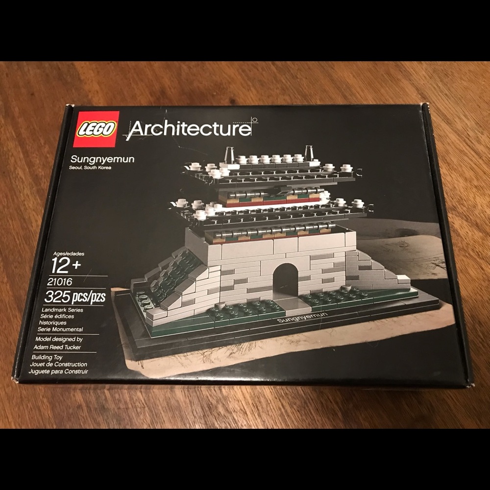 Lego architecture sungnyemun